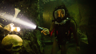 The twist is better, but the shark action isn’t, in <i>47 Meters Down</i> sequel <i>Uncaged</i>